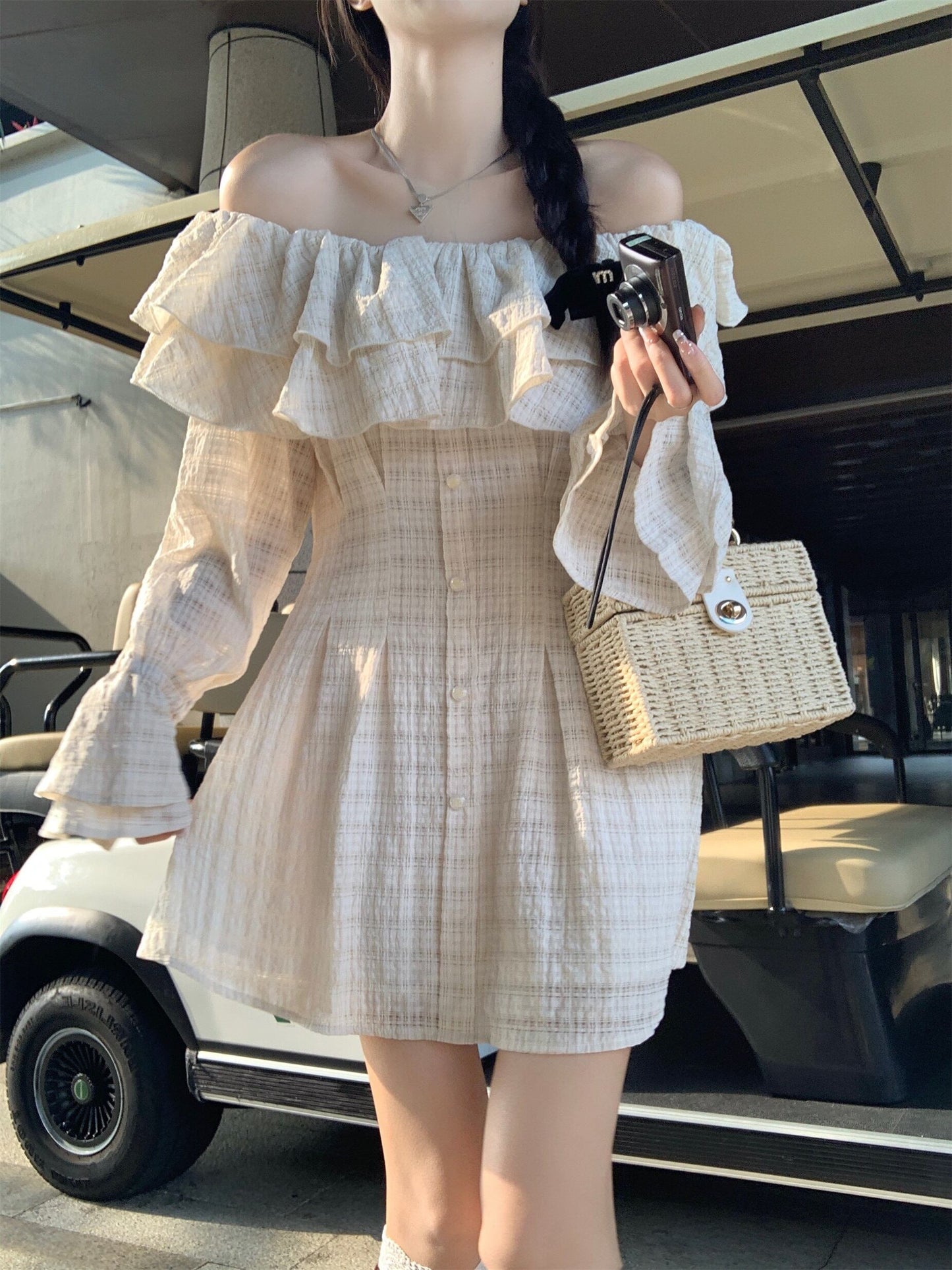 【dress】オフショルダーフリルワンピース G20429