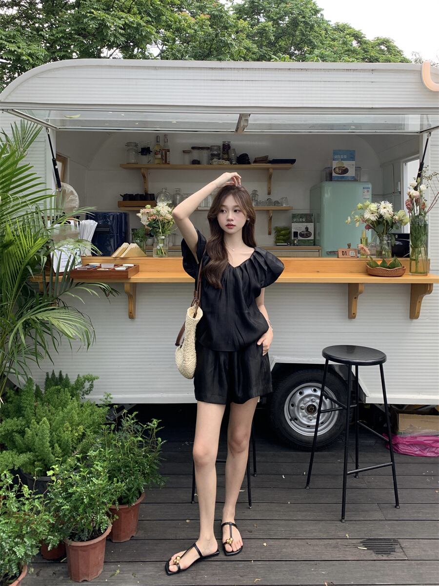 【set】Vネックトップス+ショートパンツ2点セットG21516