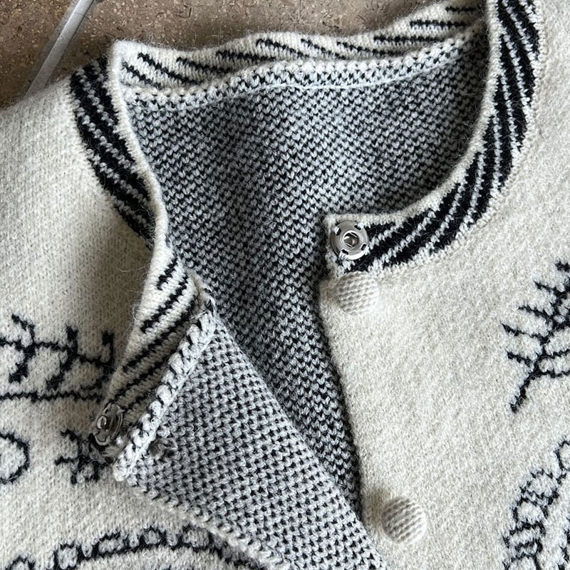 【outer】刺繡柄ニットコート Q7032