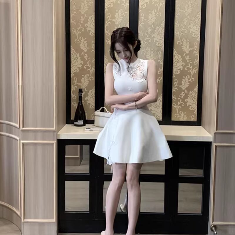 【dress】ノースリーブカットワークフレアワンピース Q7846