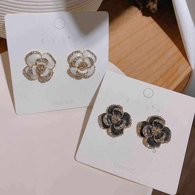 【小物】存在感 chicエレガントオシャレパール花形ピアスアクセサリー