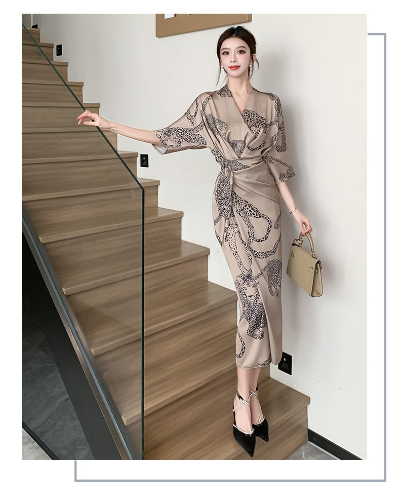 【dress】Vネックプリントワンピース G20669