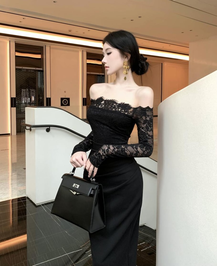 【dress】オフショルダーレースドッキングワンピース Q7421