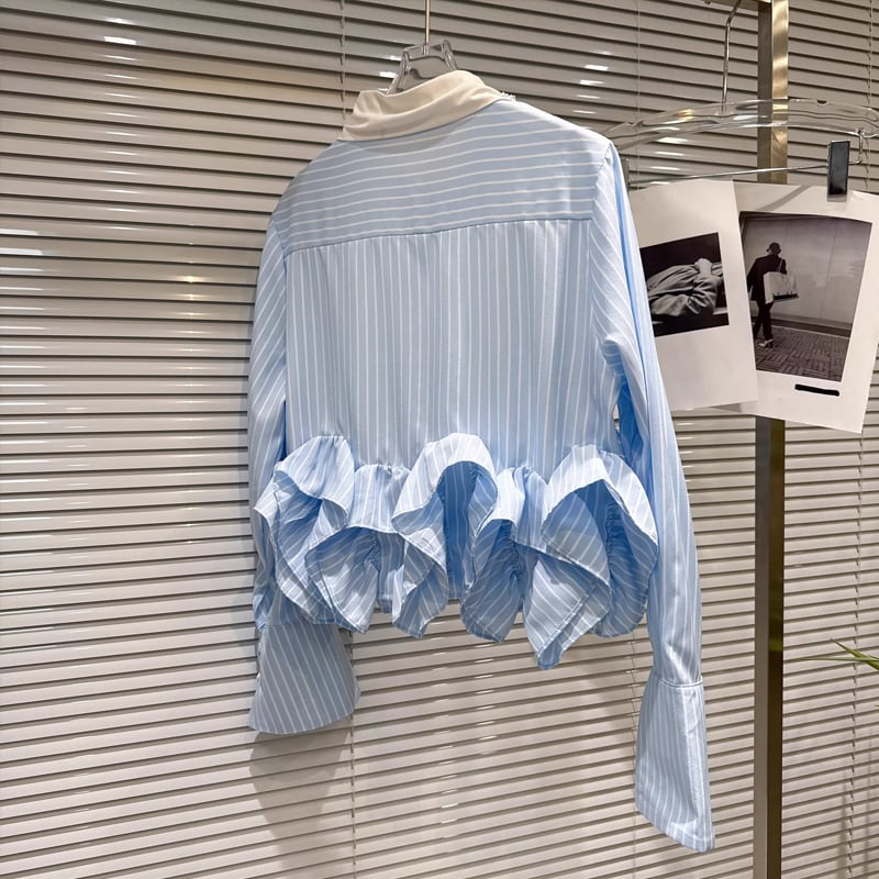 【tops】ラインストーン付きギャザーフリルシャツ Q8387