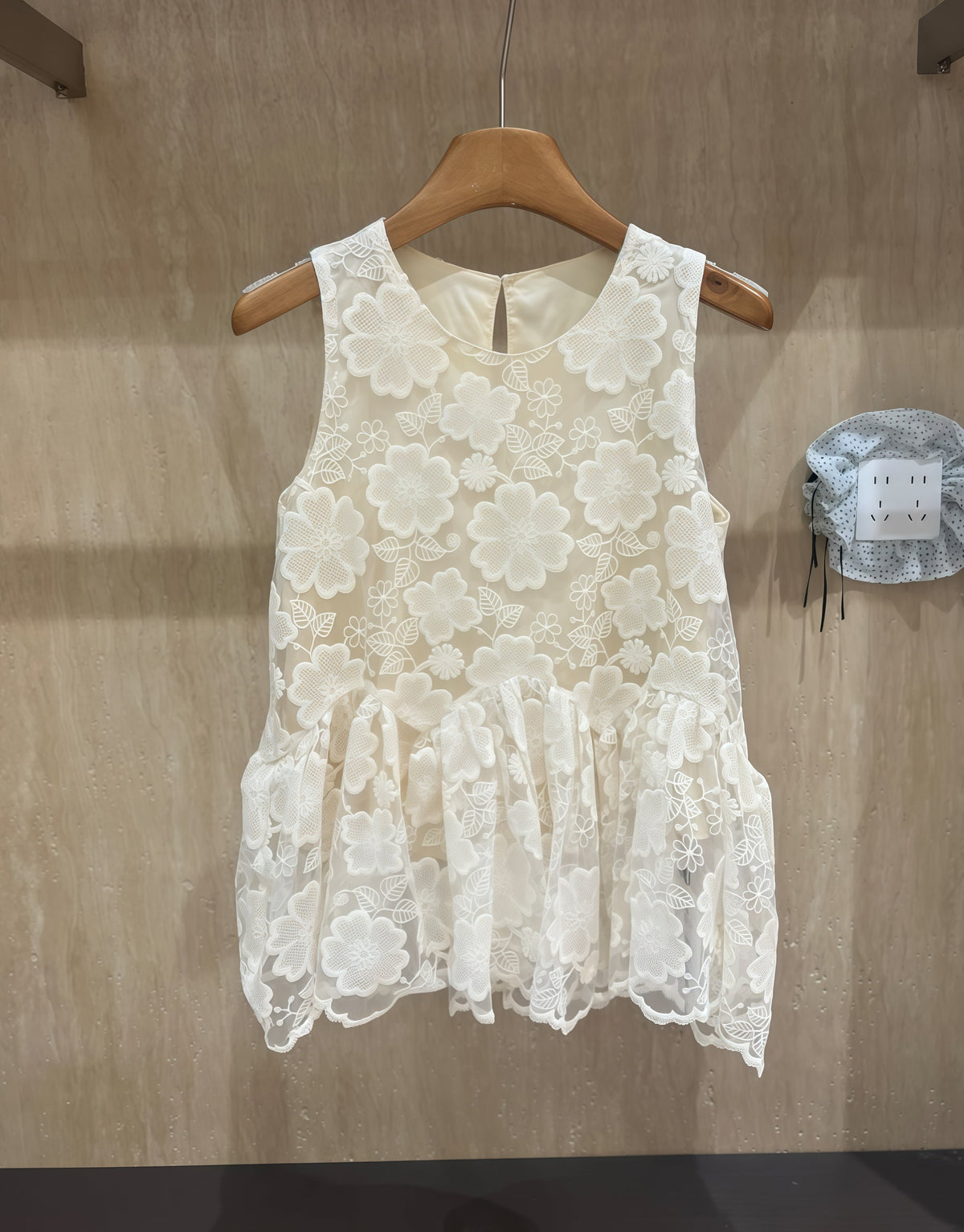 【tops】フラワー柄レーストップス Q8767