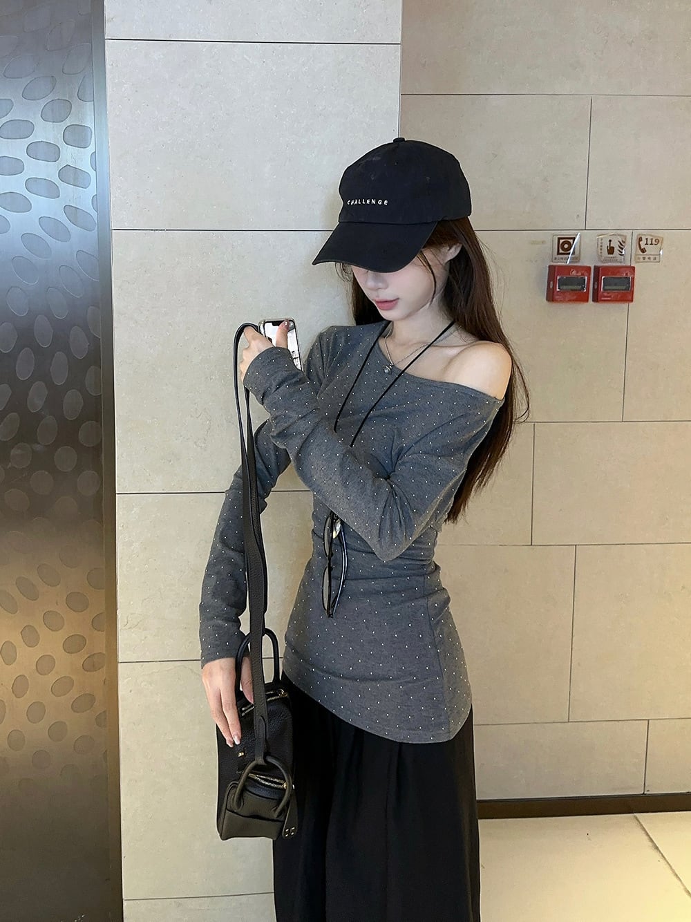 【tops】ビジュー長袖Tシャツ　M25625