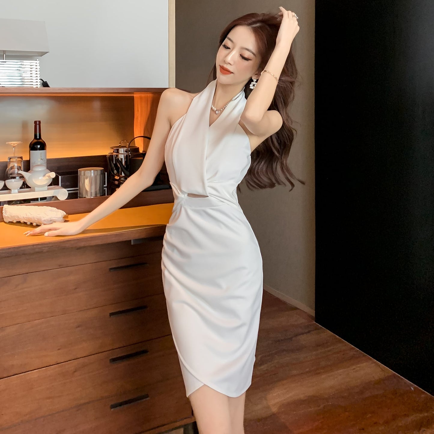 【dress】エレガント気質満点セクシーVネック高級感バックで綺麗ホルターネックワンピース G12797