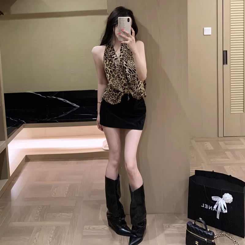 【tops】ヒョウ柄ホルターネックトップス Q8255