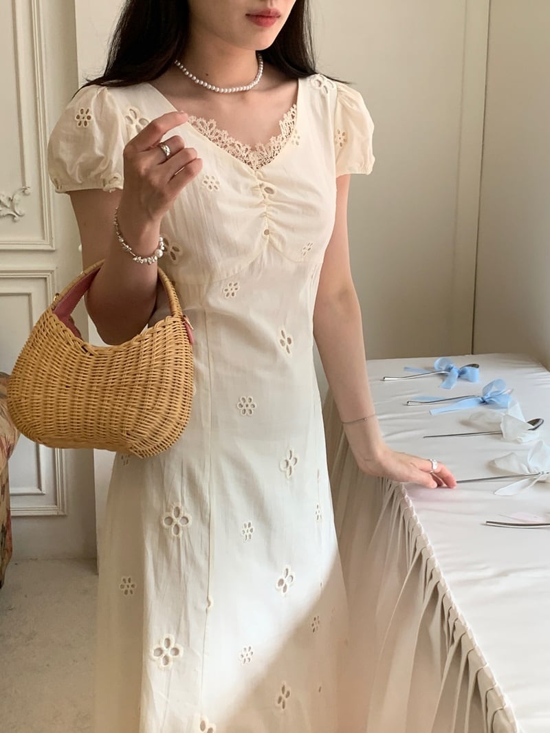 【dress】Vネックカットワークワンピース　M23891