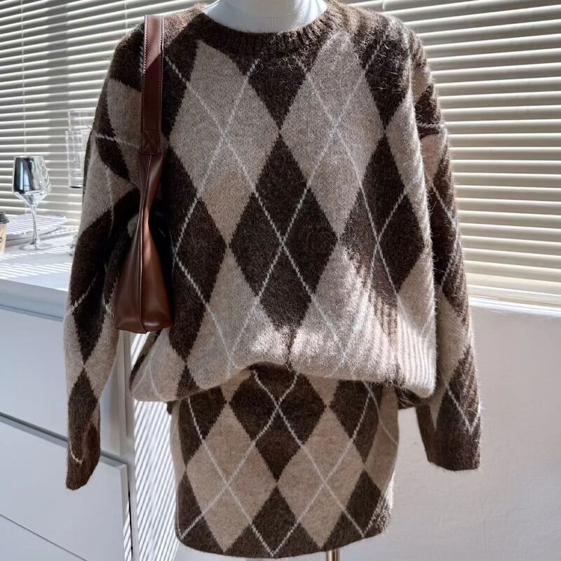 【set】アーガイルチェック柄ニットトップス×ミニスカートセット Q7011