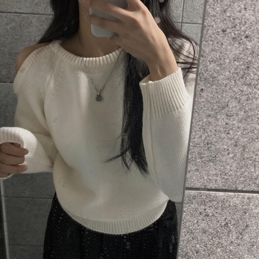 【tops】オフショルダーニットセーター　M27355