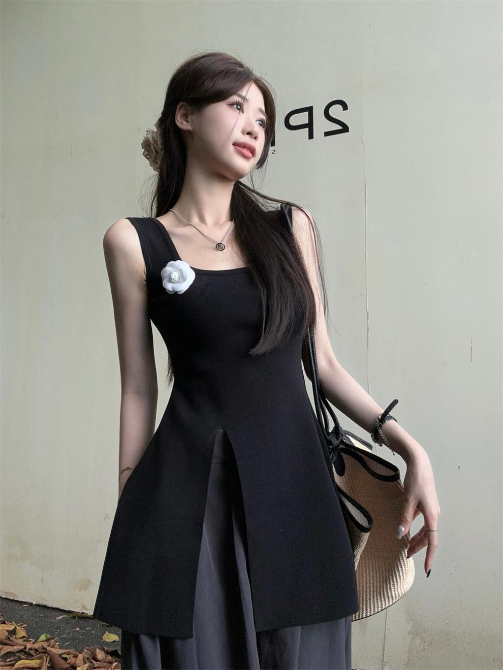【tops】スリットニットキャミソール　M24844