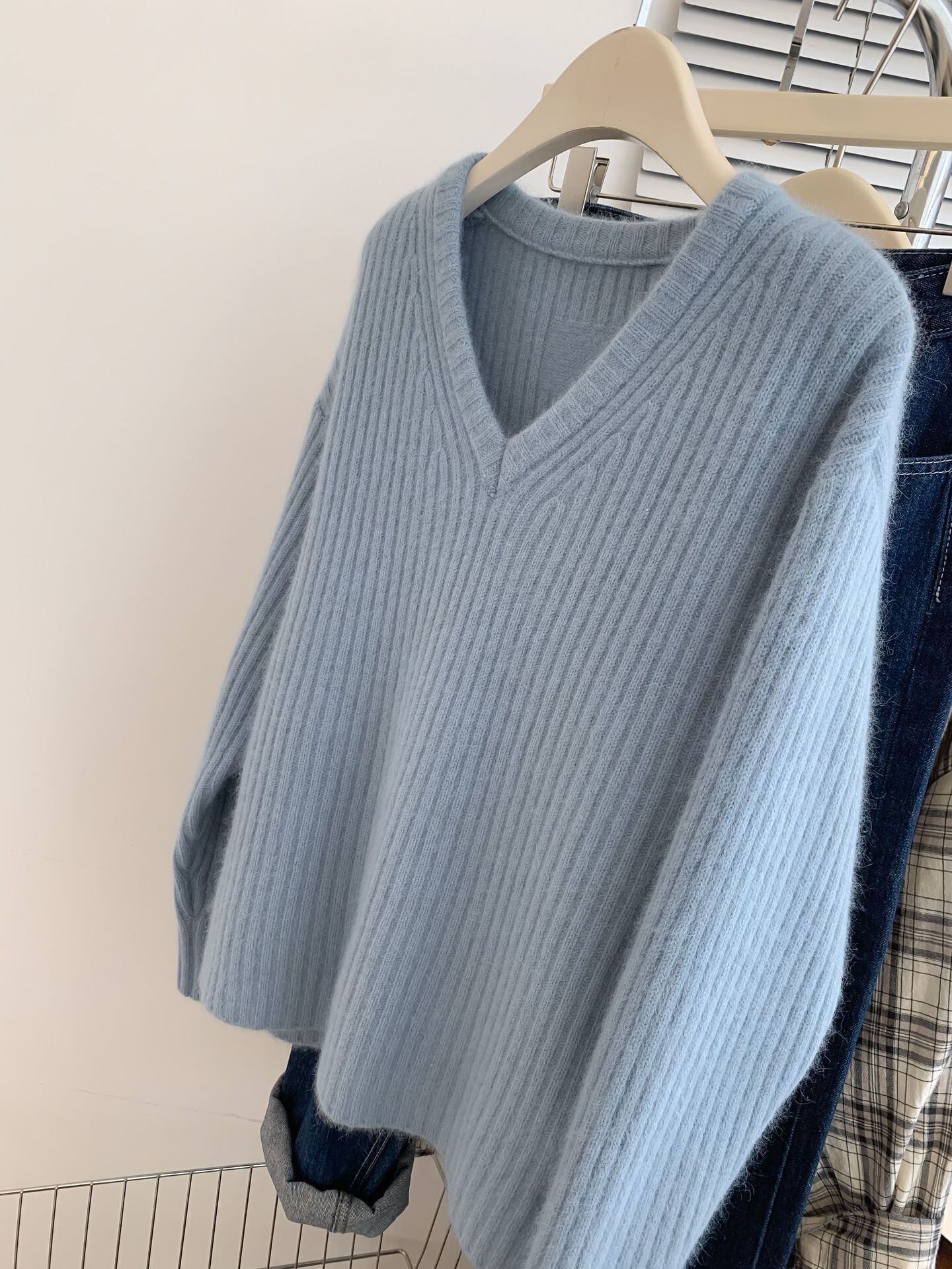 【tops】Vネックニットセーター　M29057