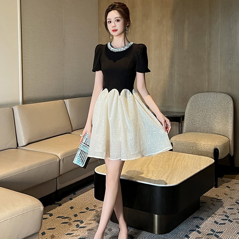 【dress】ビジュー切り替えデートワンピース　M24278