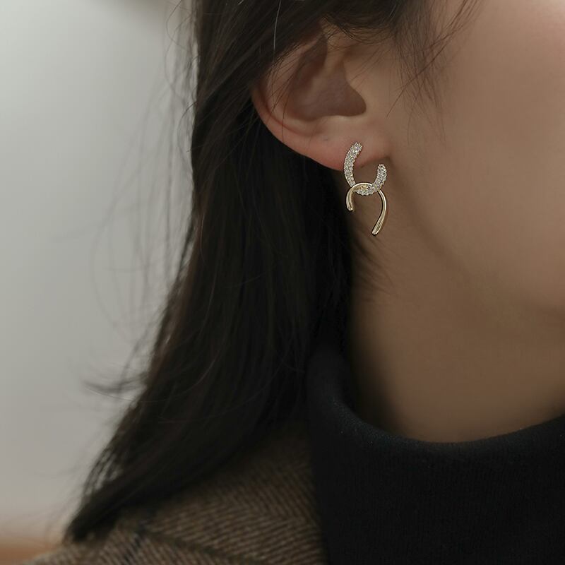 【小物】魅力的 chicエレガントファッションラインストーンピアスアクセサリー