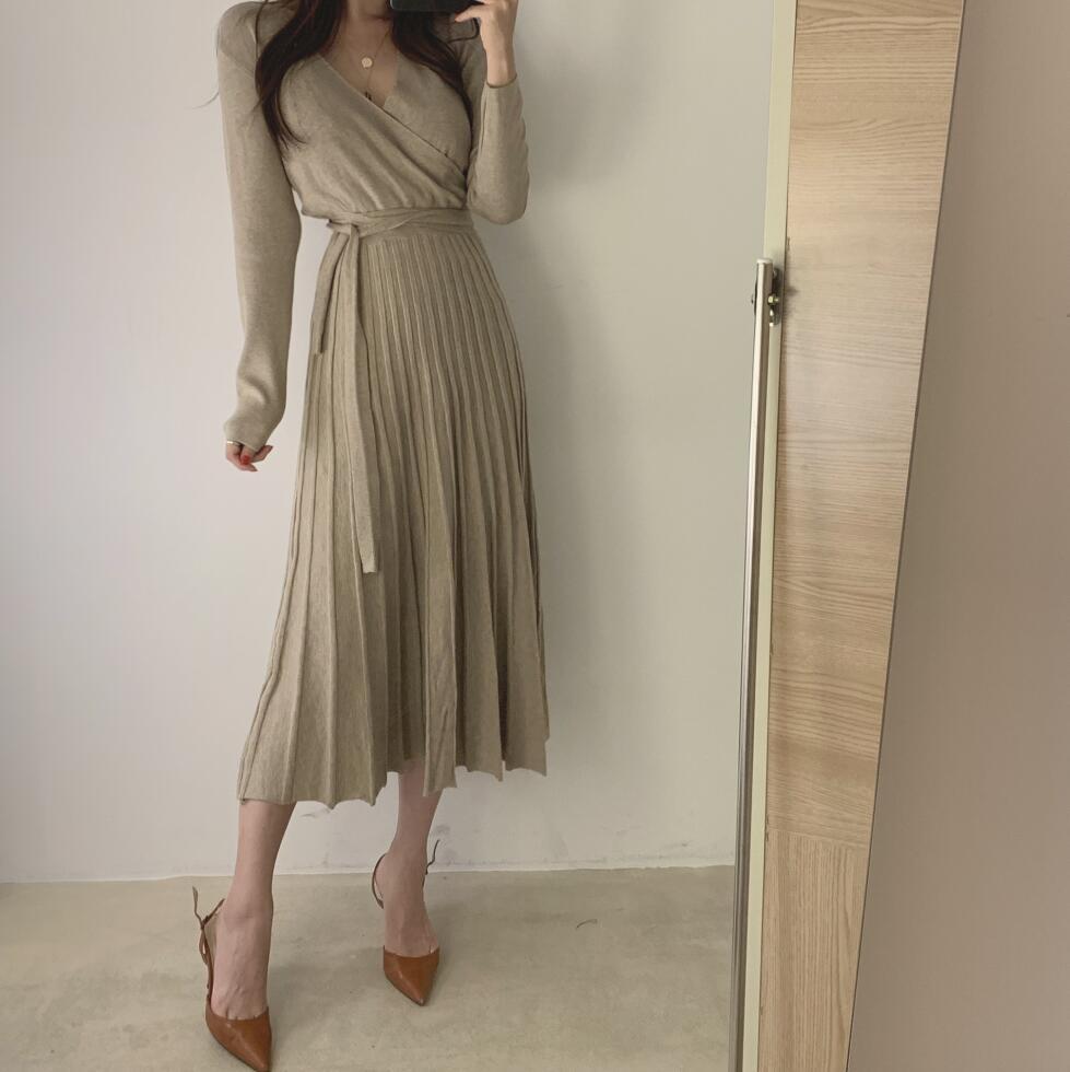 【dress】エレガント早い者勝ち 気質満点レトロ着痩せVネックニットワンピース G1759