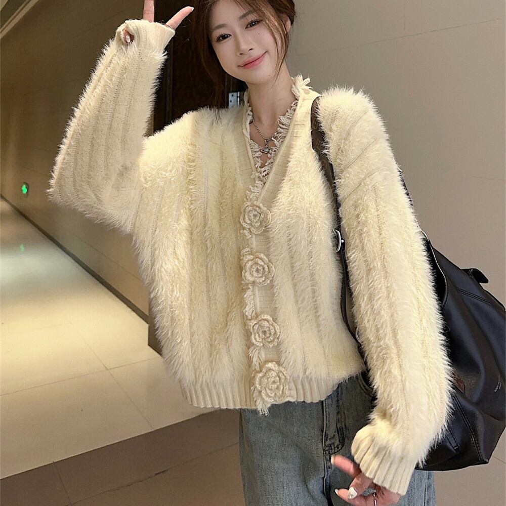 【outer】Vネック立体フラワーニットカーデ　M27898