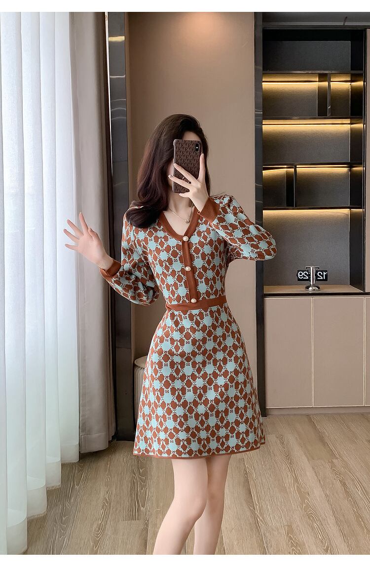 【dress】Vネックニットワンピース　M18606