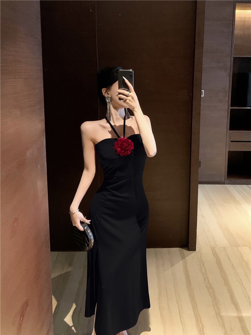 【dress】フラワー付きホルターネックワンピース Q8086