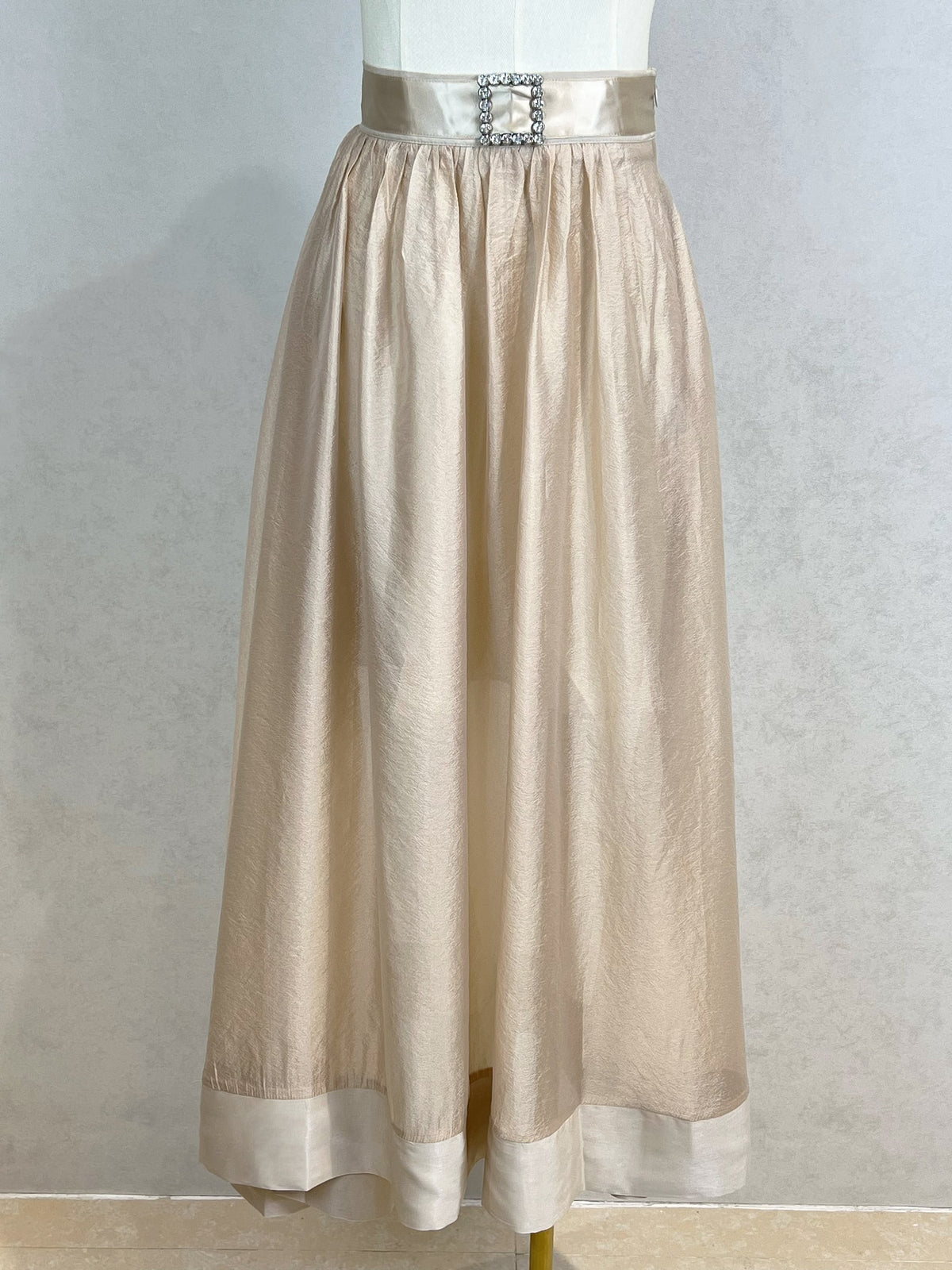 【set】シアー感ノースリーブトップス×ロングスカートセット     N2617