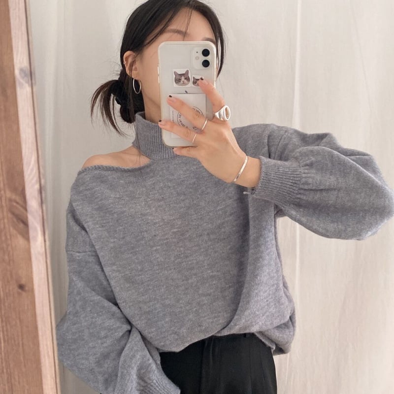 【tops】オフショルダーニットセーター　M26609