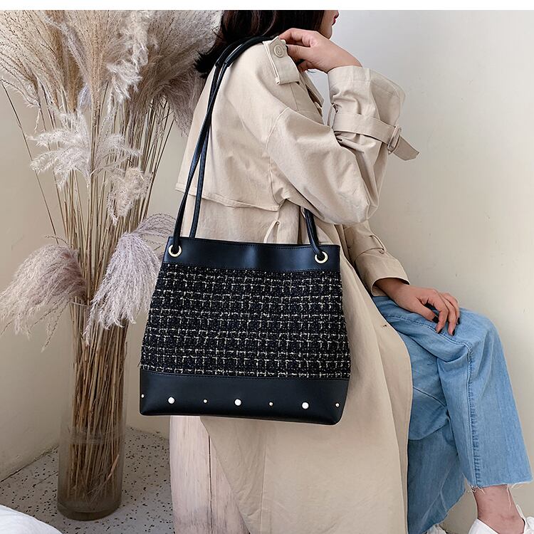 【小物】高級品質  ! 定番斜め掛けファスナー ショルダーバッグ大容量