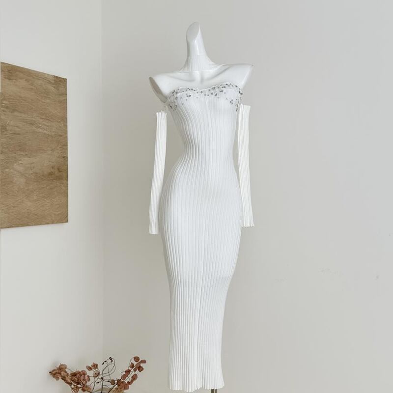 【dress】胸パット付きホルターネックニットワンピース Q7741