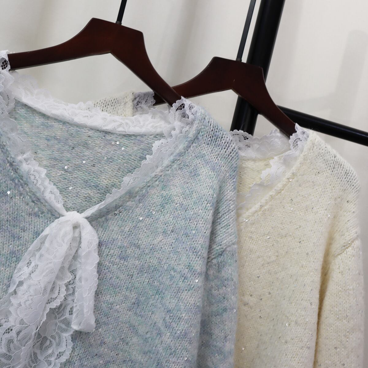 【tops】レース切り替えニットセーター　M28399