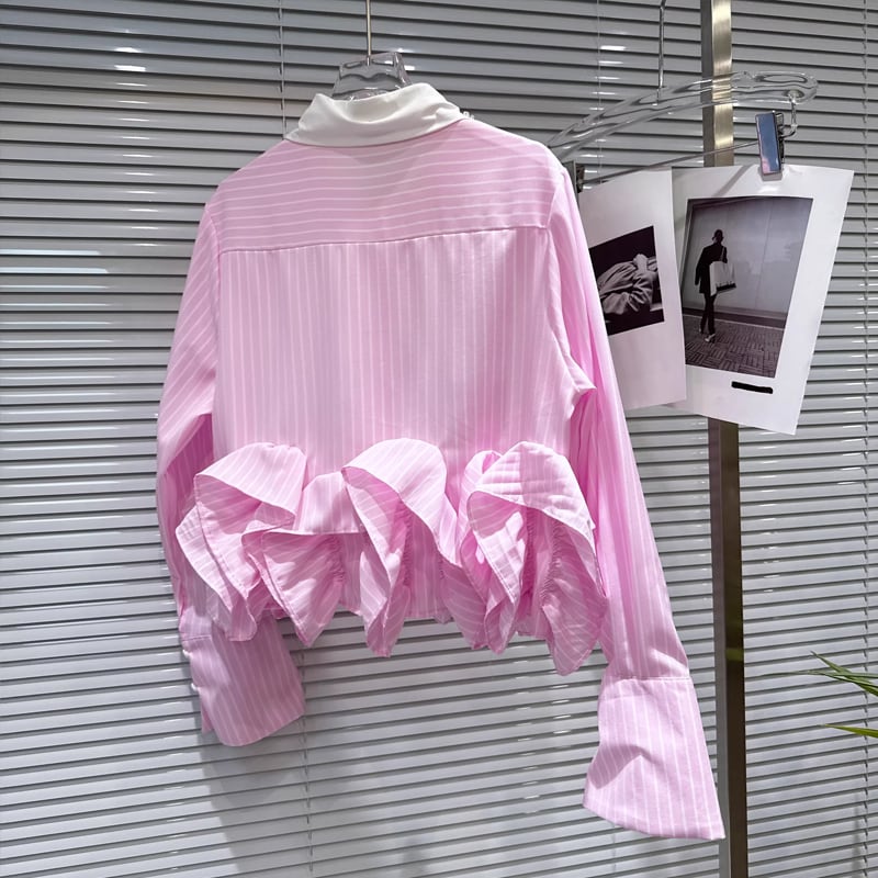 【tops】ラインストーン付きギャザーフリルシャツ Q8387