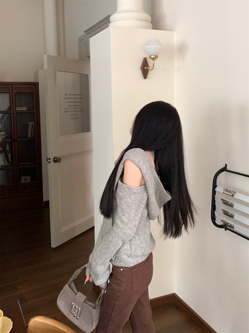 【tops】切り替えフード付きニットセーター　M28993