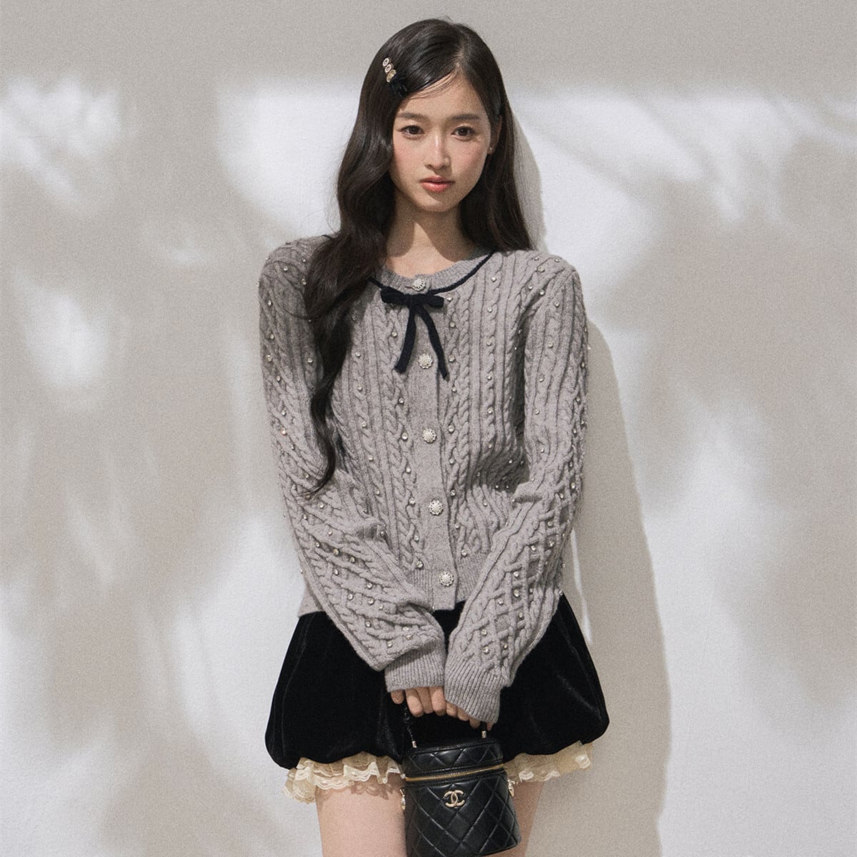【outer】ビジュー付きニットカーディガン　N3435
