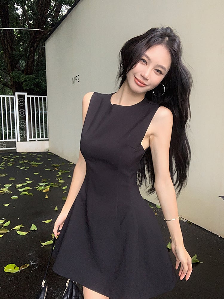 【dress】ノースリーブ美シルエットワンピース　N2662