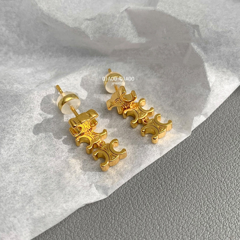 【小物】英字柄ピアスアクセサリーG21597