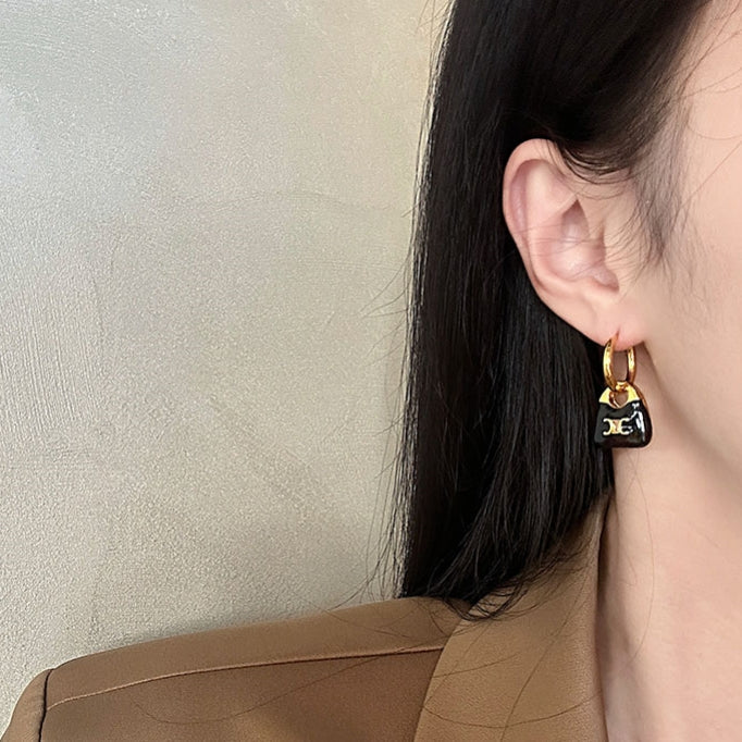 【小物】新入荷～英字柄配色ピアスアクセサリーG21598