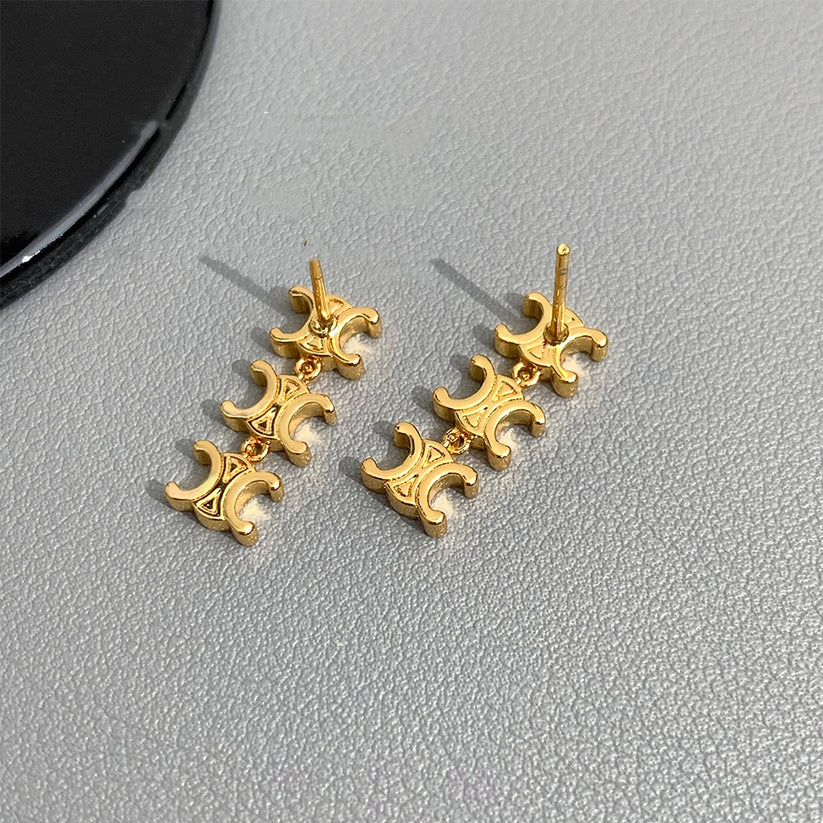 【小物】英字柄ピアスアクセサリーG21597