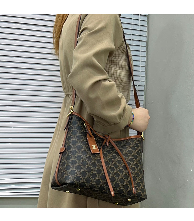 【小物】2色メッセンジャーバッグF8179