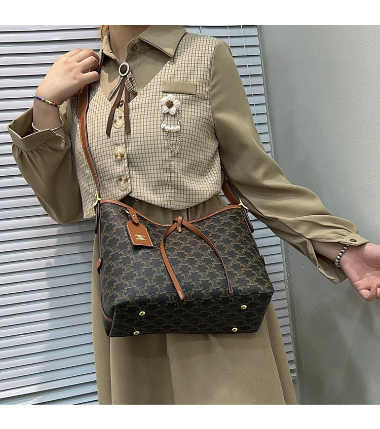 【小物】2色メッセンジャーバッグF8179