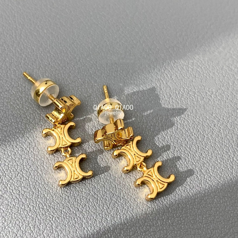 【小物】英字柄ピアスアクセサリーG21597