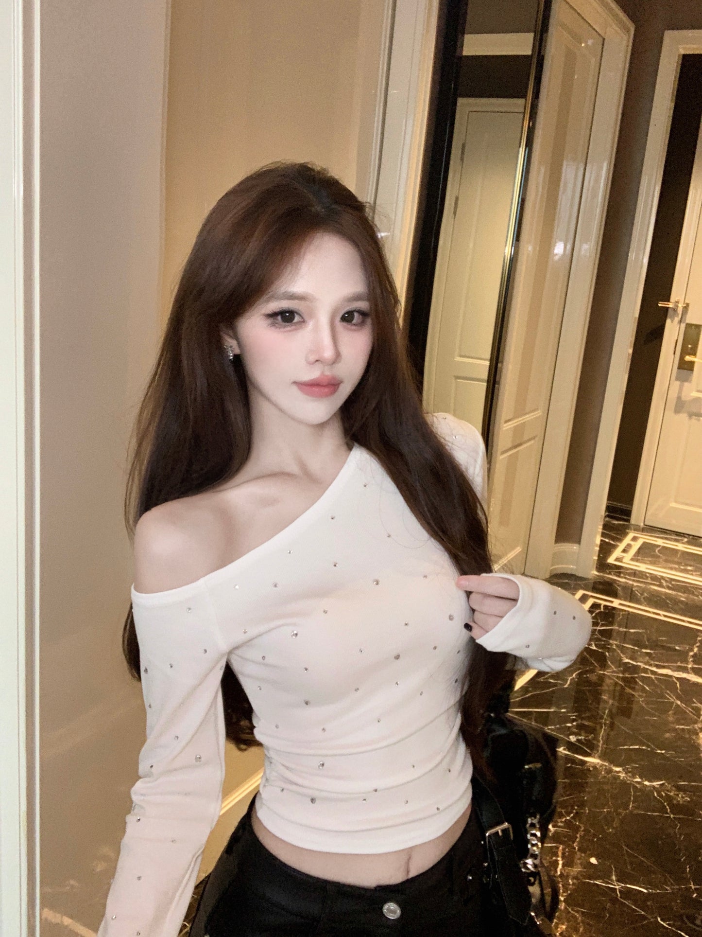 【tops】キラキラ長袖TシャツF8305