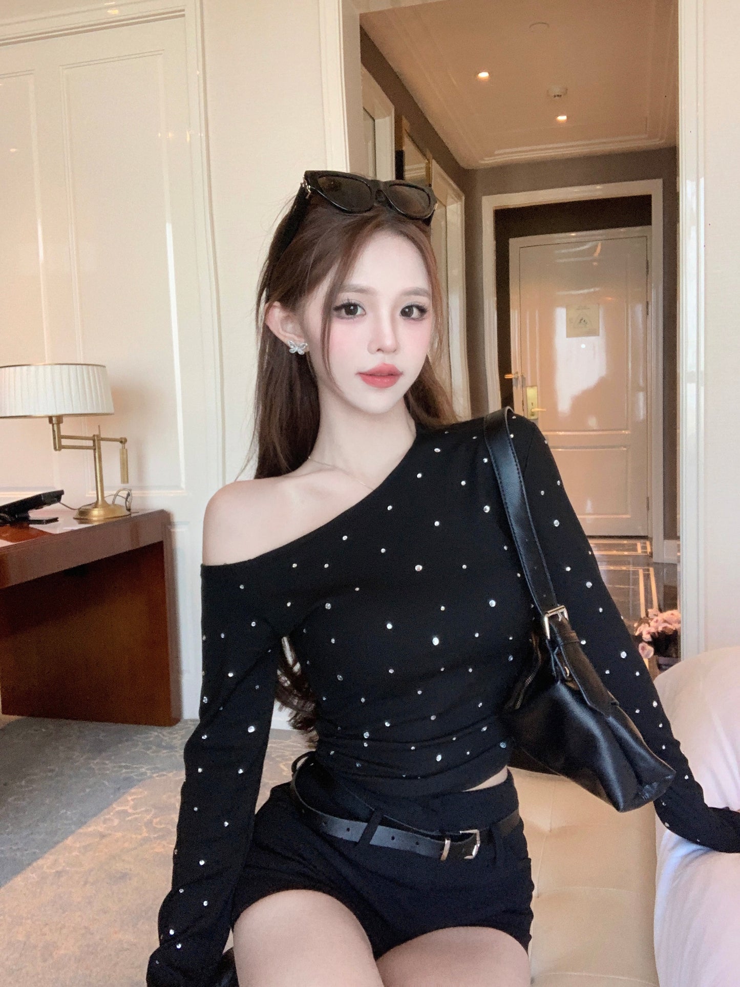 【tops】キラキラ長袖TシャツF8305