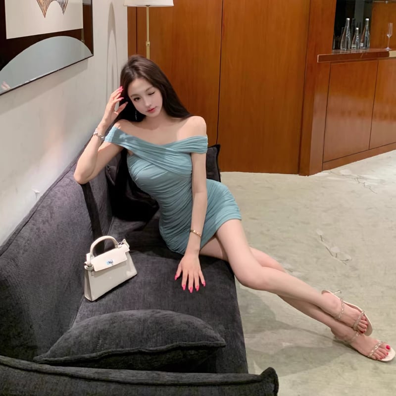【dress】クロスネックギャザーミニワンピース Q8368
