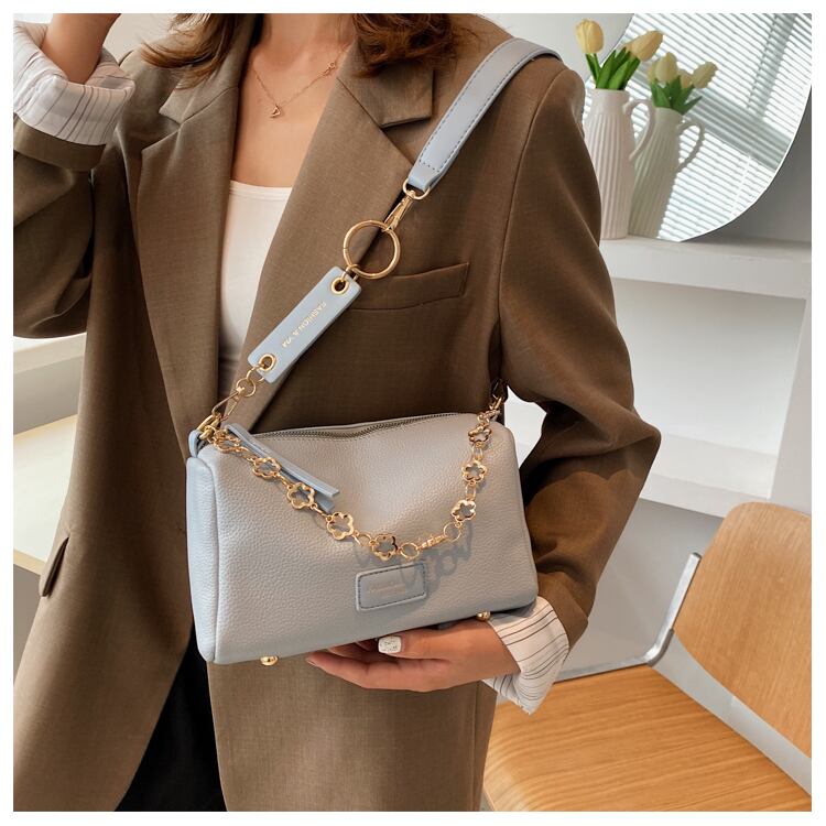 【小物】気質満点レディースファッションオシャレ 合わせやすい肩掛け斜め掛けバッグ  G3581