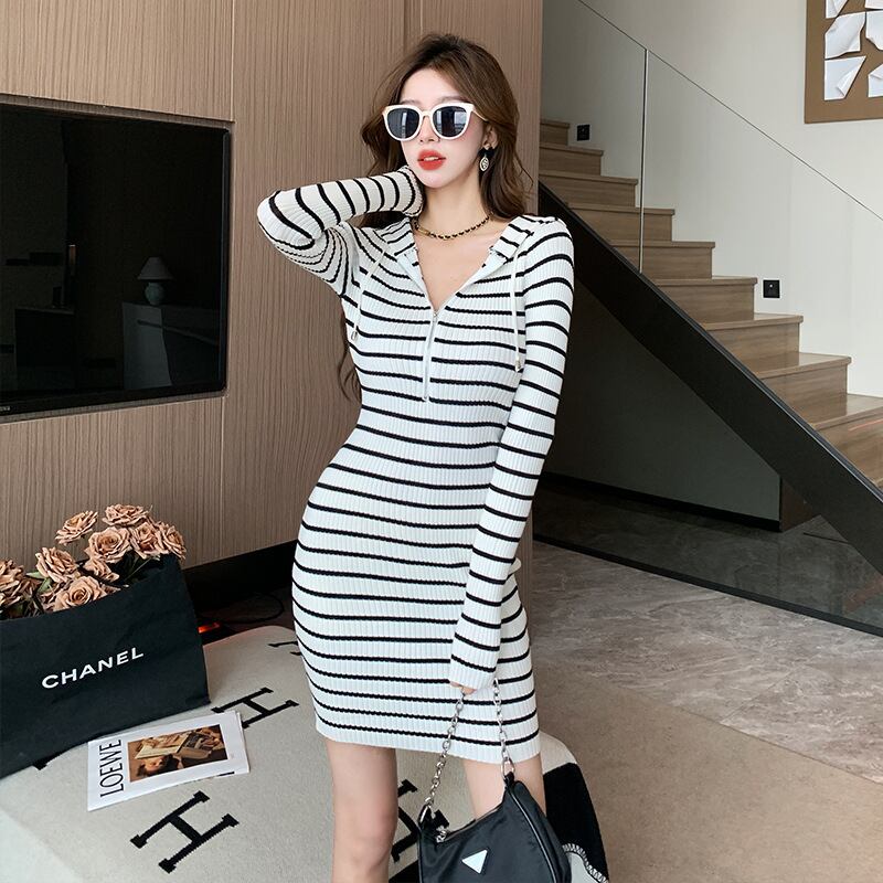 【dress】ボーダー柄ニットワンピース　M25447