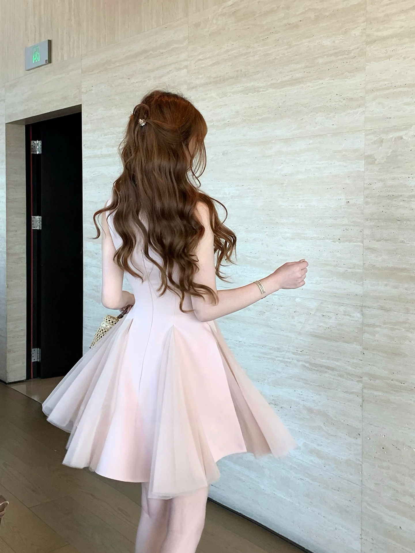 【dress】 ラインストーン付きノースリーブチュールドッキングフレアワンピース Q8881