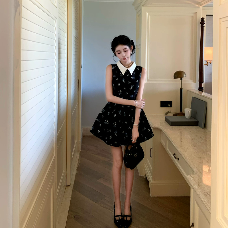 【dress】ノースリーブ花柄フレアミニワンピース Q8413