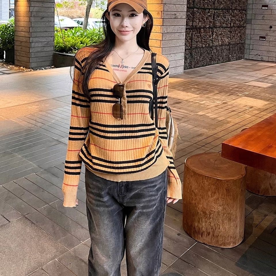 【tops】Vネックボーダー柄ニットセーターF8243