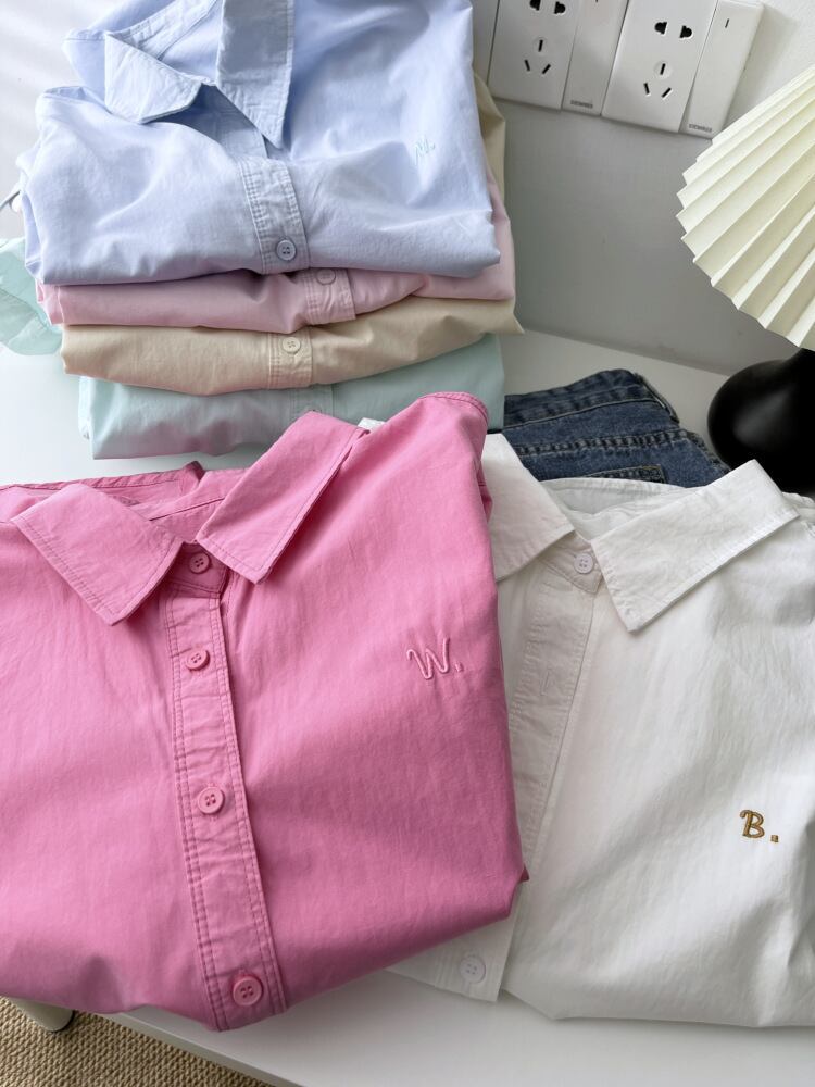 【tops】POLOネック刺繍シャツ　M29906