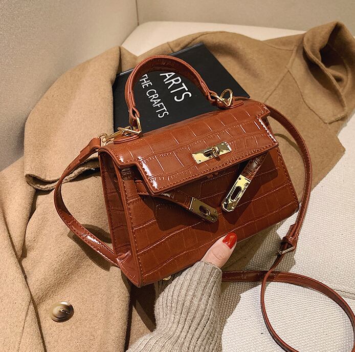 【小物】高級感 合わせやすいシンプルオシャレINS風肩掛け斜め掛けバッグ G2618