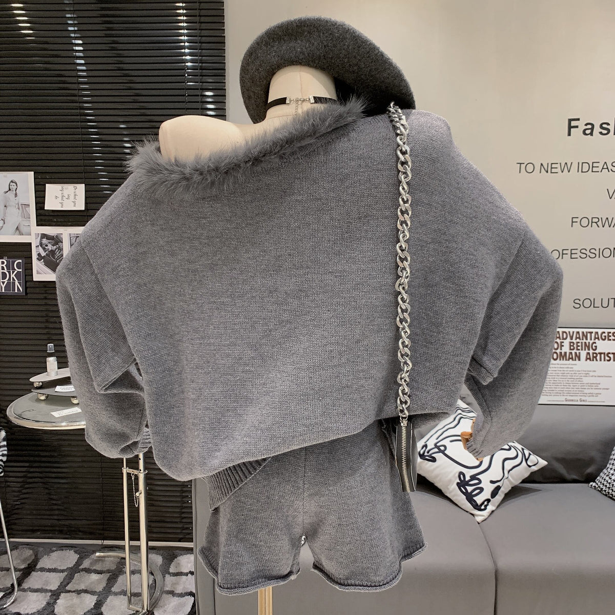 【set】ファーオフショルダーニットセーター×ショートパンツセット　M27914
