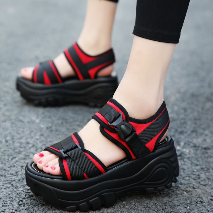 【shoes】韓国ファッション履きやすい合わせやすいビーチサンダルF0095